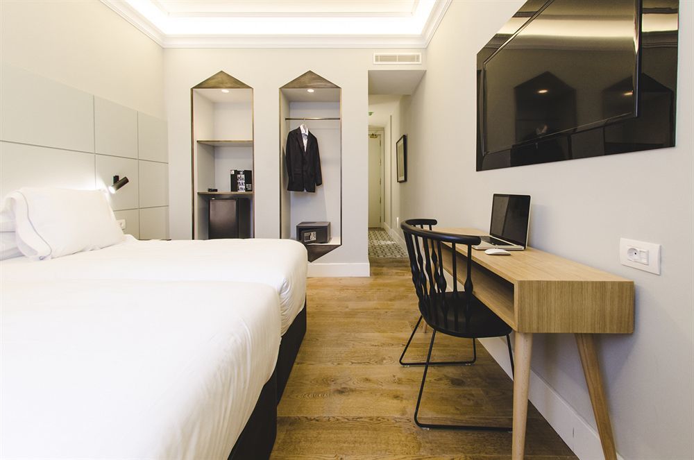 One Shot Recoletos Hotel Мадрид Екстериор снимка